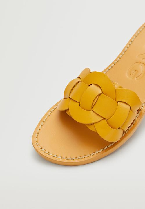 MANGO - River leather sandal - medium yellow