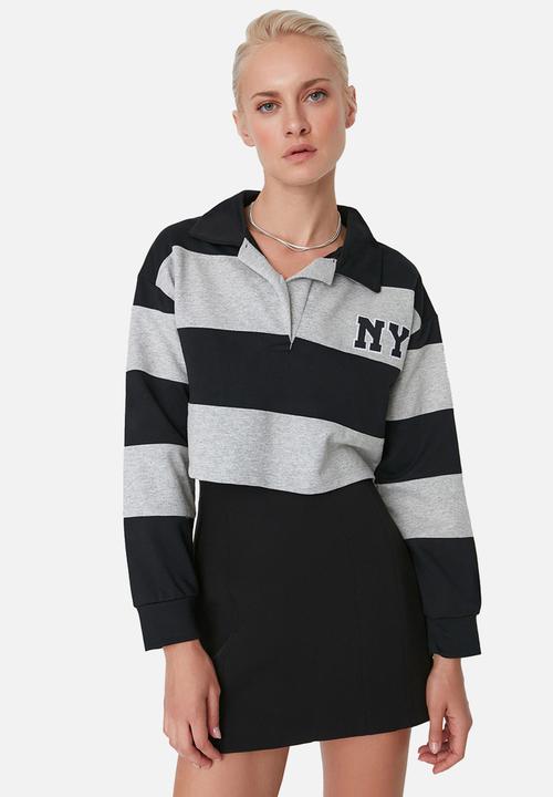 Trendyol - Crop thin knit sweatshirt - black