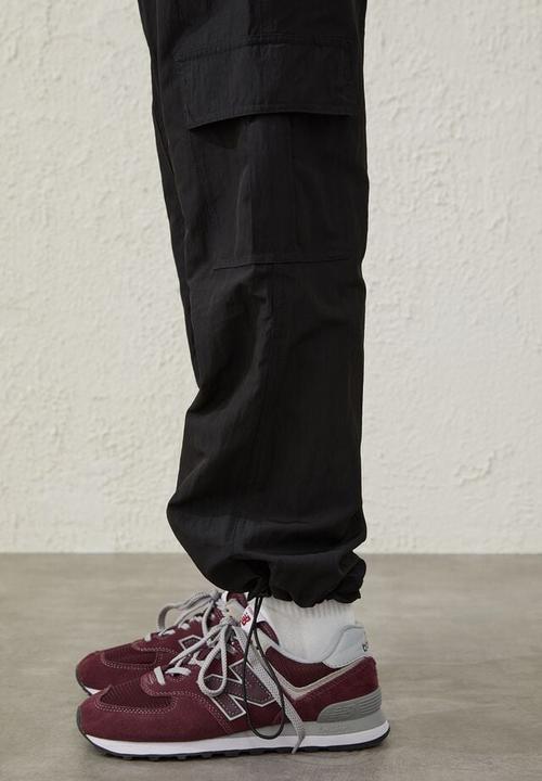 Cotton On - Parachute cargo pant - black