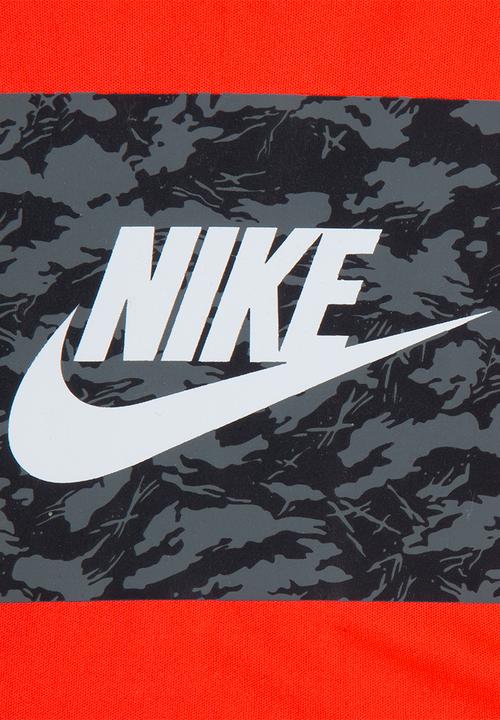 Nike - Camo futura - bright crimson