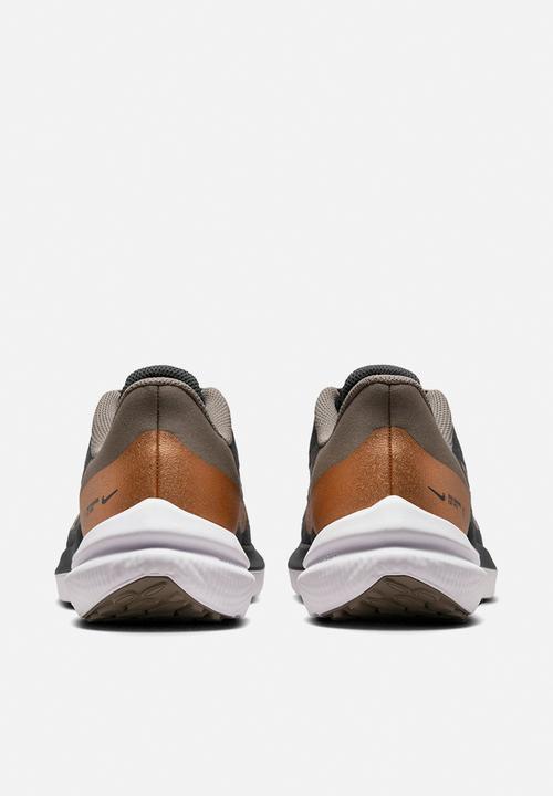 Nike - Nike Winflo 9