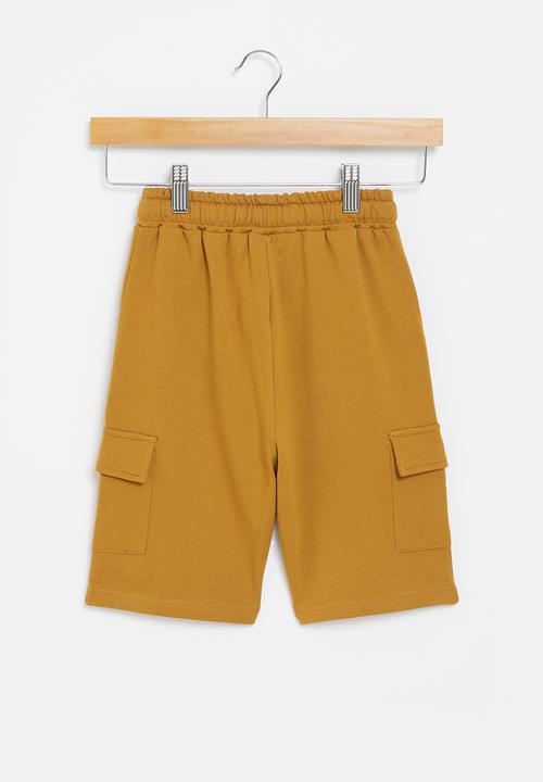 Rebel Republic - Fleece cargo shorts - tobacco
