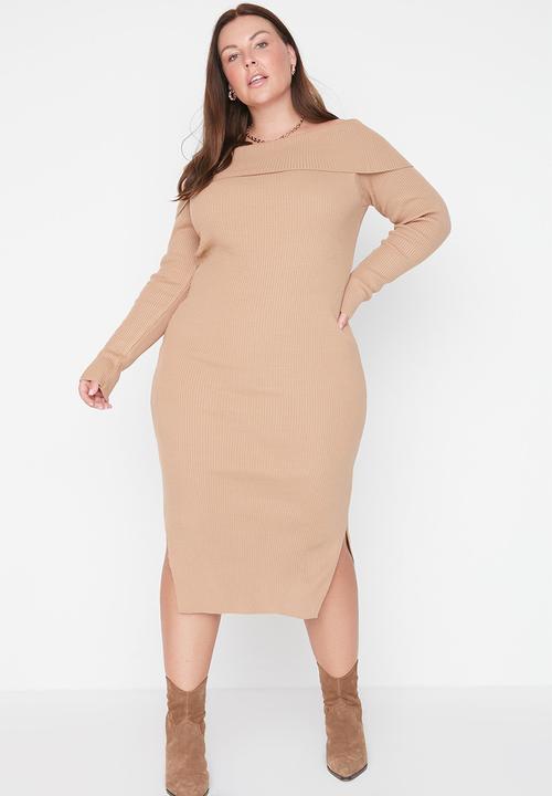 Trendyol - Plus off shoulder knit dress - stone
