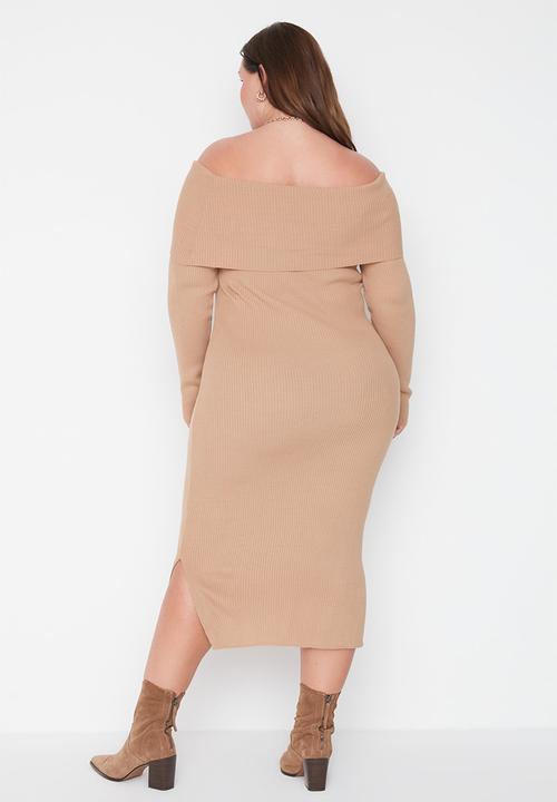 Trendyol - Plus off shoulder knit dress - stone