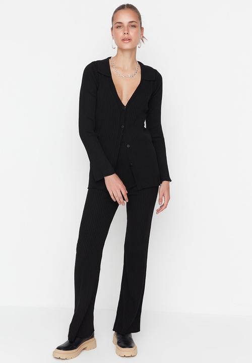 Trendyol - V neck button front two-piece set - black