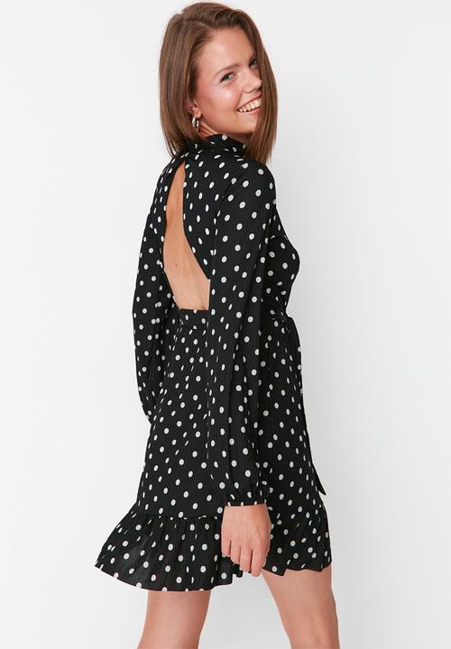 Trendyol - Ruffled low back print ribbed dress - black