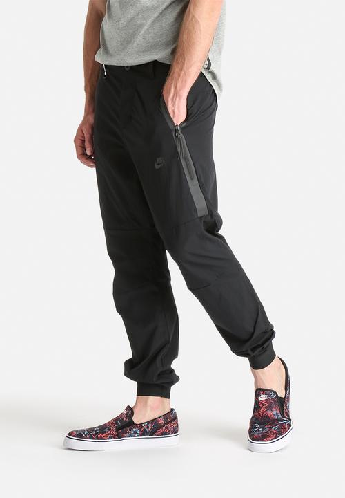 Nike - Bonded Woven Jogger
