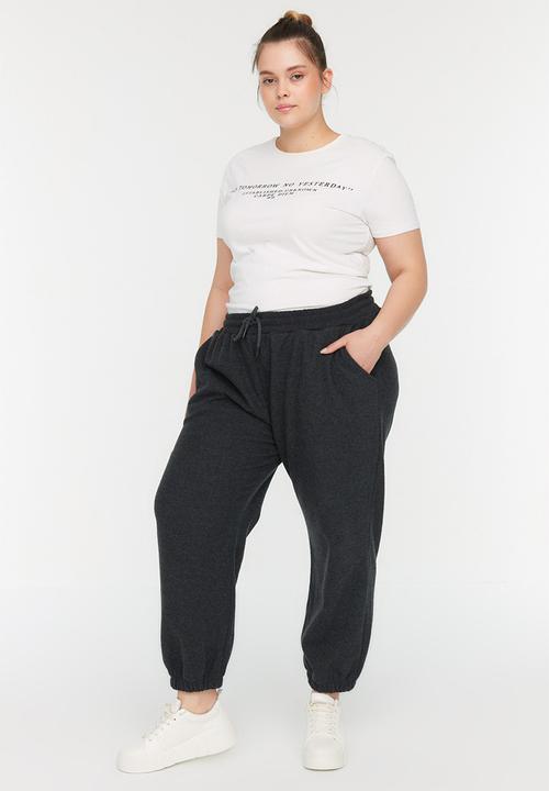 Trendyol - Plus jogger sweatpants - black