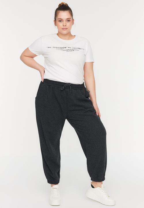 Trendyol - Plus jogger sweatpants - black
