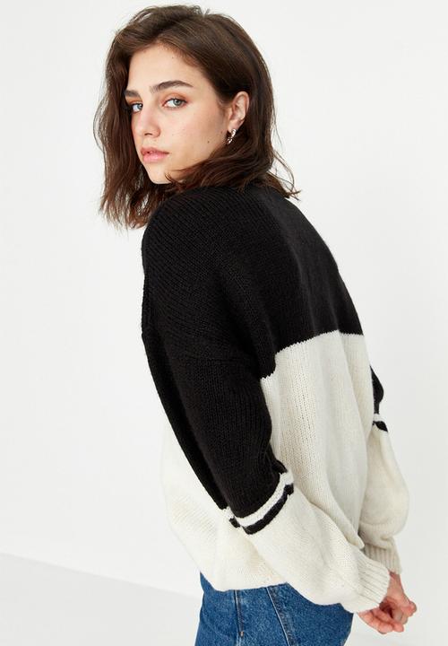 Trendyol - Colour block knit sweater - black