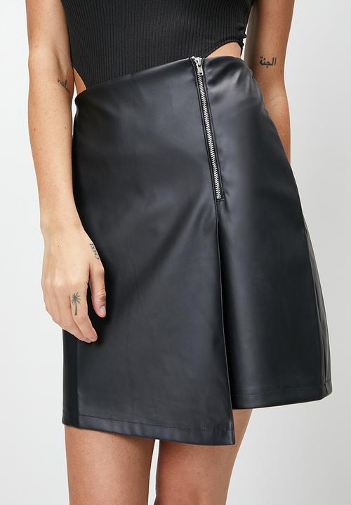 Blake - Pu zip detail mini skirt-black