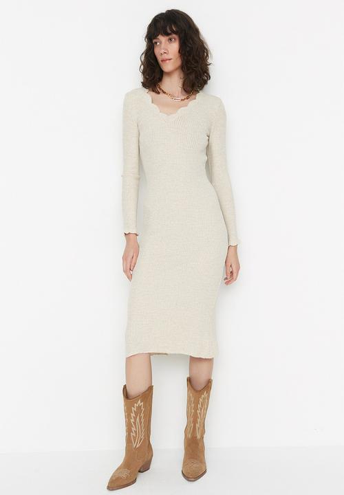Trendyol - V neck knit dress - beige
