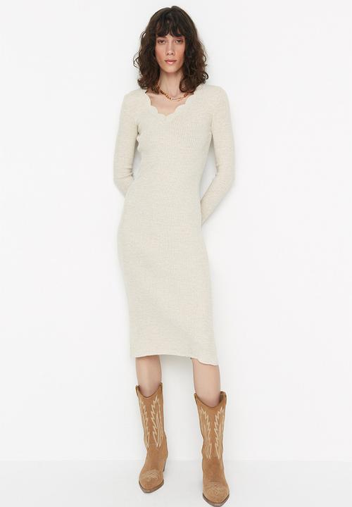 Trendyol - V neck knit dress - beige