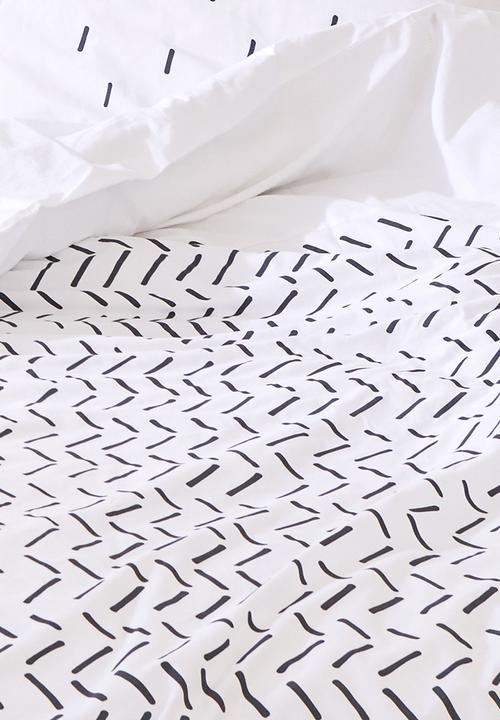 Zana x Superbalist - Criss Cross Duvet Cover