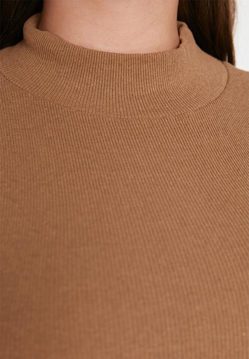 Trendyol - Plus turtleneck top - brown