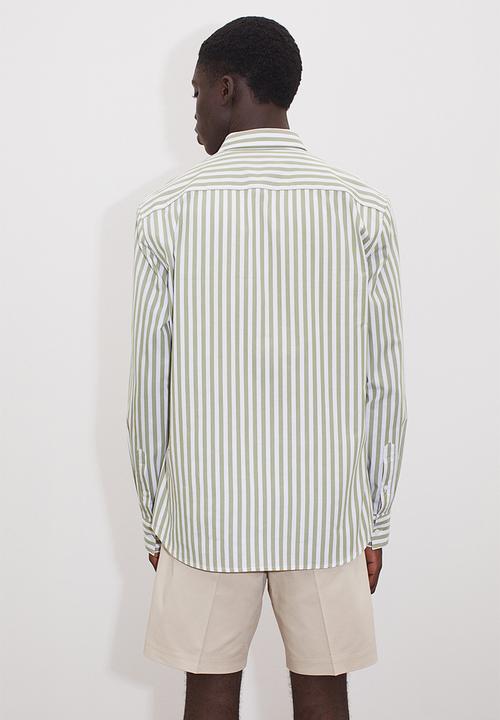 H&M - Regular fit shirt - sage green & white 