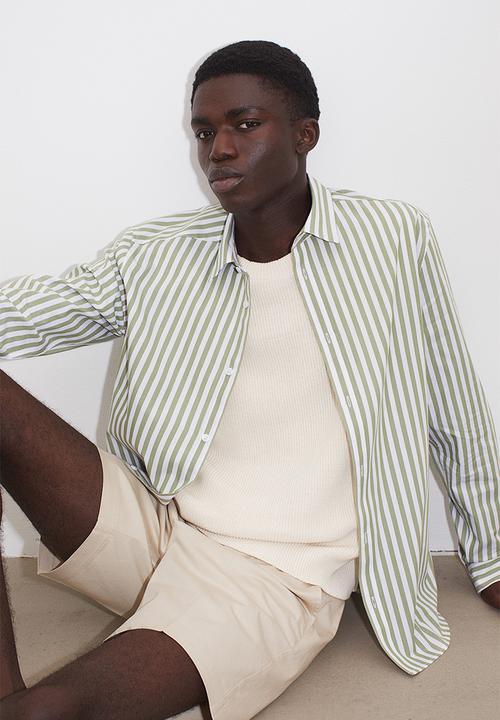 H&M - Regular fit shirt - sage green & white 