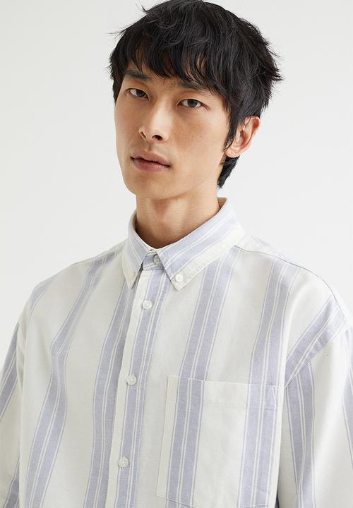 H&M - Oversized fit short sleeved oxford shirt - light blue & white 