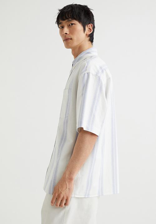 H&M - Oversized fit short sleeved oxford shirt - light blue & white 