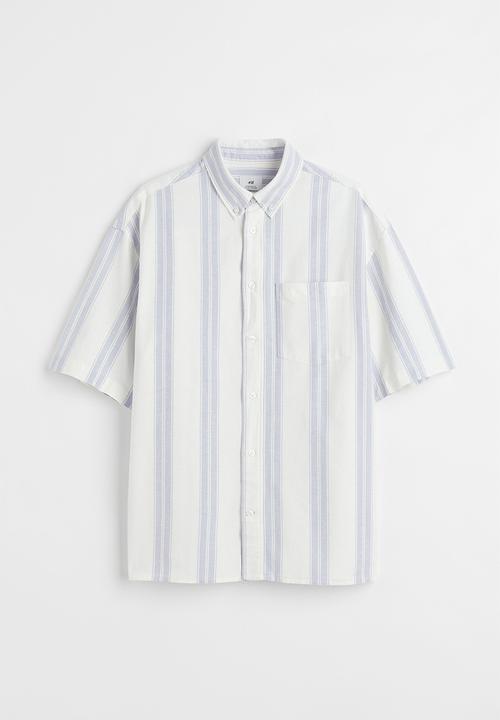 H&M - Oversized fit short sleeved oxford shirt - light blue & white 