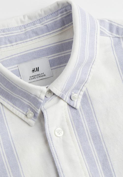 H&M - Oversized fit short sleeved oxford shirt - light blue & white 