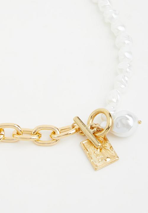 Superbalist - Joy faux pearl necklace - gold & cream