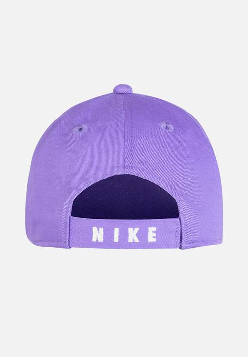 Nike - Nan sport daisy curve brim cap - violet shock