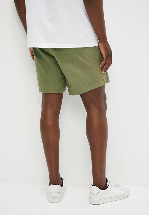 Lark & Crosse - Relaxed fit pull on short - olive