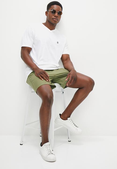 Lark & Crosse - Relaxed fit pull on short - olive