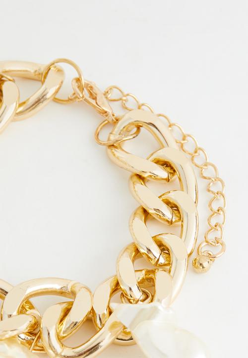 Superbalist - Faux pearl charm bracelet - gold & cream