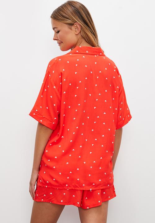 Blake - Short sleeve top & pants set - red base hearts