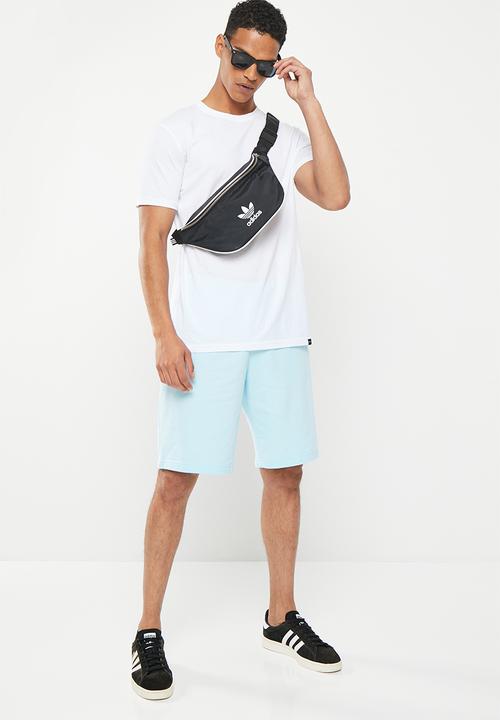 adidas Originals - Essential short  - almost blue
