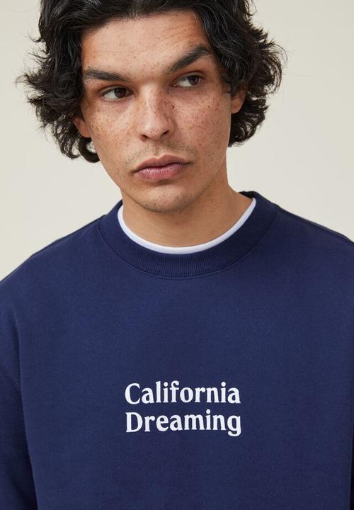 Cotton On - Graphic crew fleece - indigo/california dreaming
