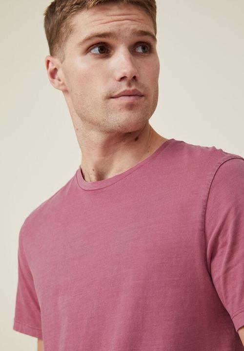 Cotton On - Organic crew T-shirt - raspberry