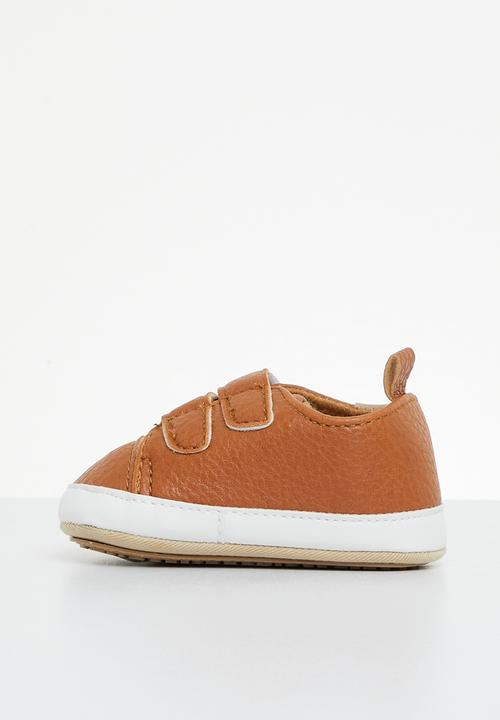 Pop Candy - Velcro strap soft sole shoe - brown