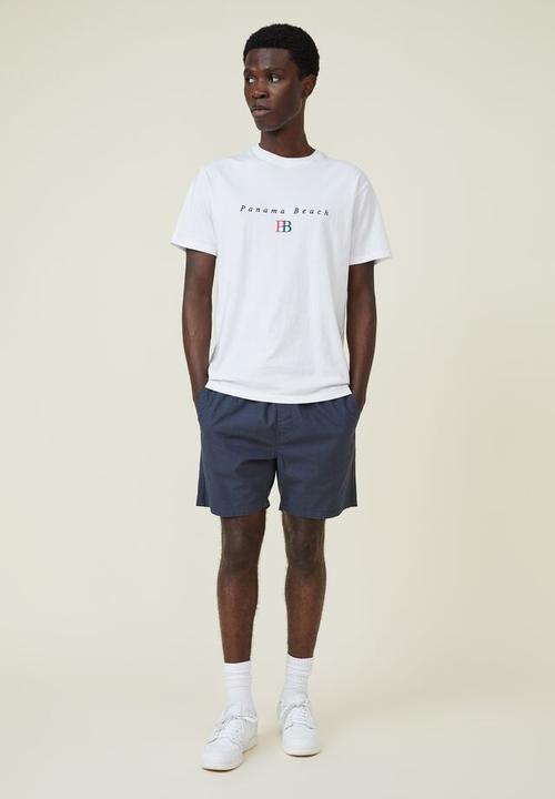 Cotton On - Premium loose fit classic T-shirt - white/panama beach