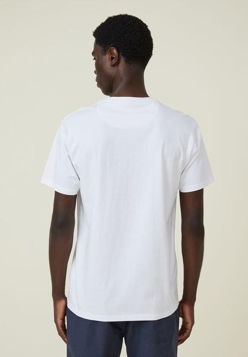 Cotton On - Premium loose fit classic T-shirt - white/panama beach