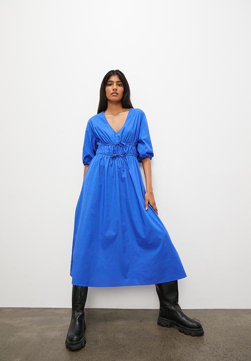 Superbalist - Voluminous midi dress with front tie detail - majestic blue