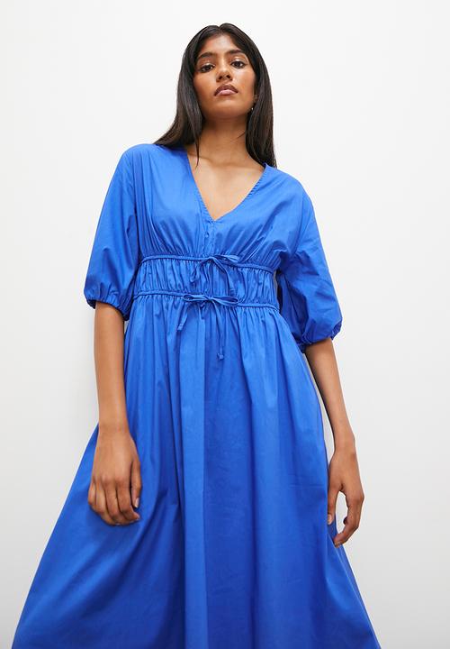 Superbalist - Voluminous midi dress with front tie detail - majestic blue