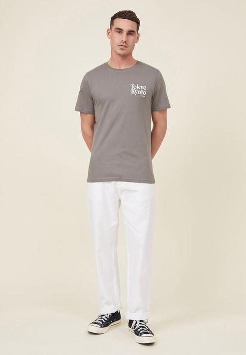 Cotton On - Tbar text T-shirt - slate stone/tokyo kyoto