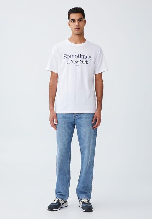Cotton On - Tbar text T-shirt - white/sometimes in new york serif