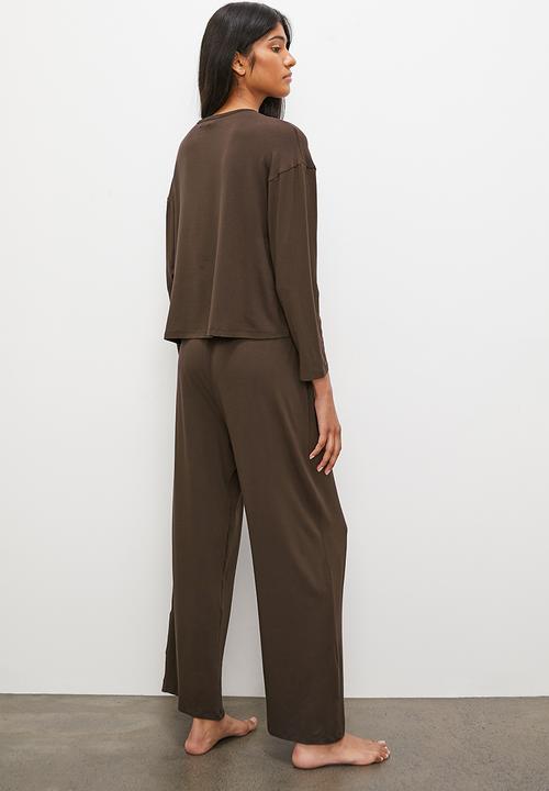Superbalist - Long sleeve knit top & pant set - choc