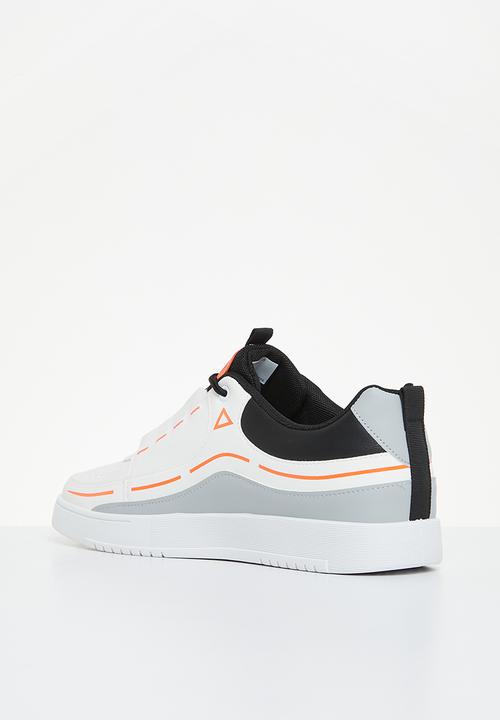UrbanArt - Kel 1 wax slip-on - white
