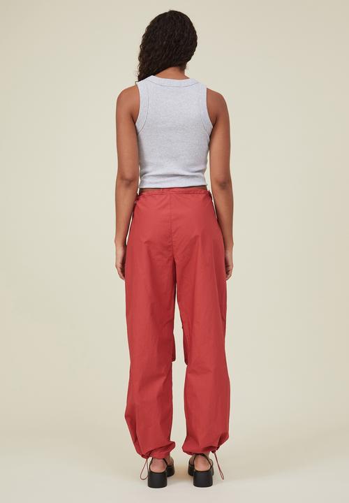 Cotton On - Jordan cargo pant - rust red