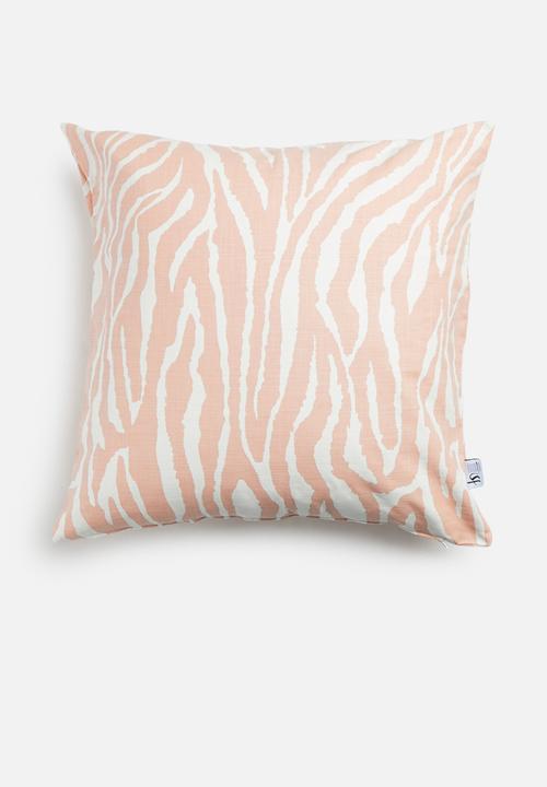 Tria cushion cover - white & pink 