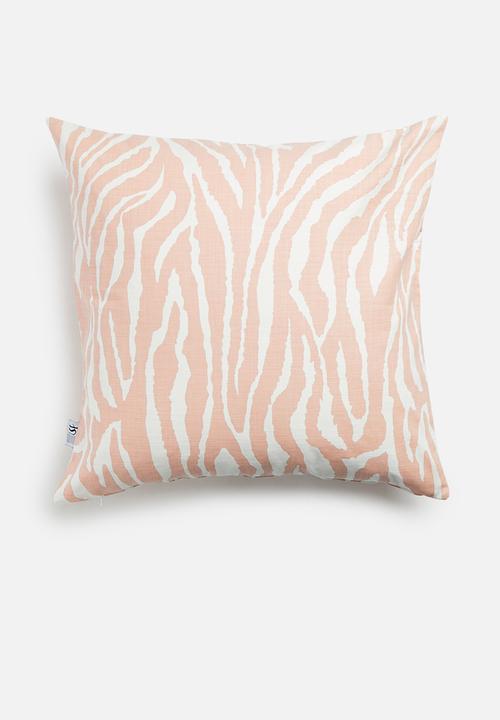 Sixth Floor - Tria cushion cover - white & pink 