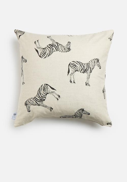 Sixth Floor - Intra cushion cover - neutral & black 
