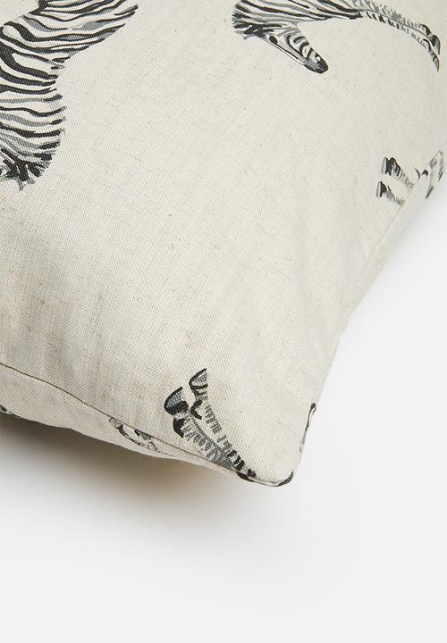 Sixth Floor - Intra cushion cover - neutral & black 