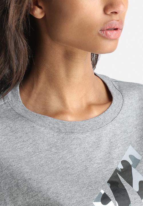 Nike - Nike Cropped Camo Tee