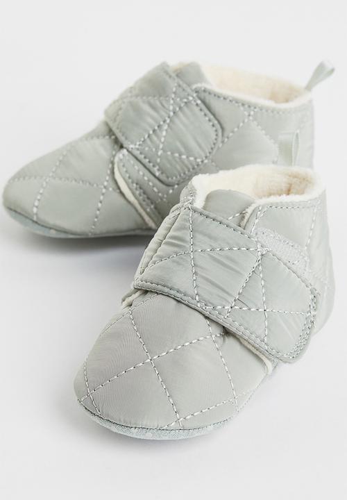 H&M - Quilted slippers - light green